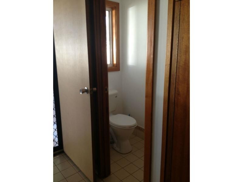 30 Bopeechee Street, Roxby Downs SA 5725