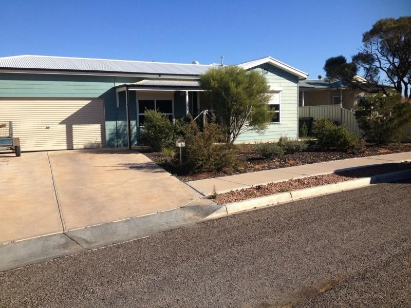 6 Stemodia Street, Roxby Downs SA 5725