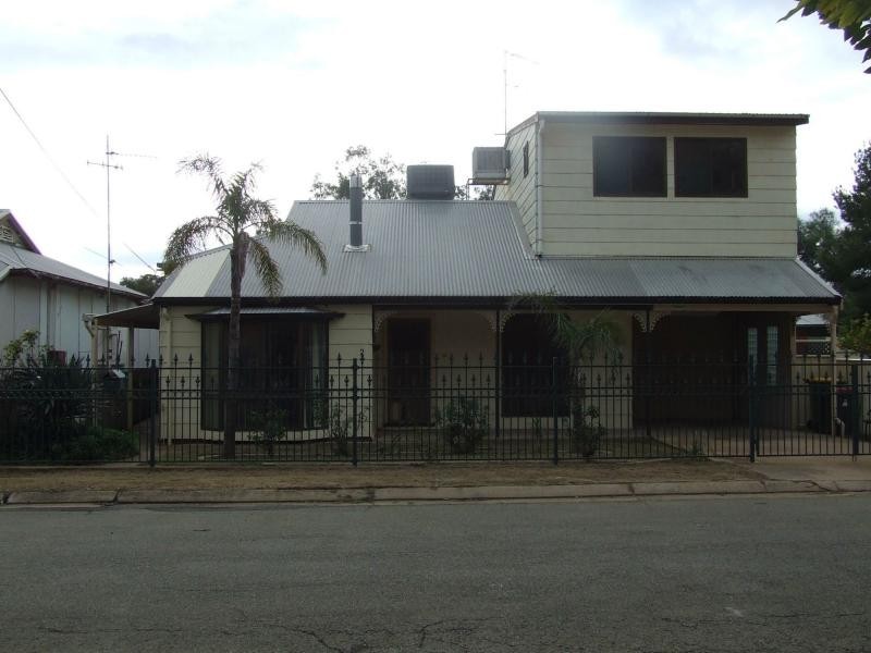 2 Symonds Street, Crystal Brook SA 5523