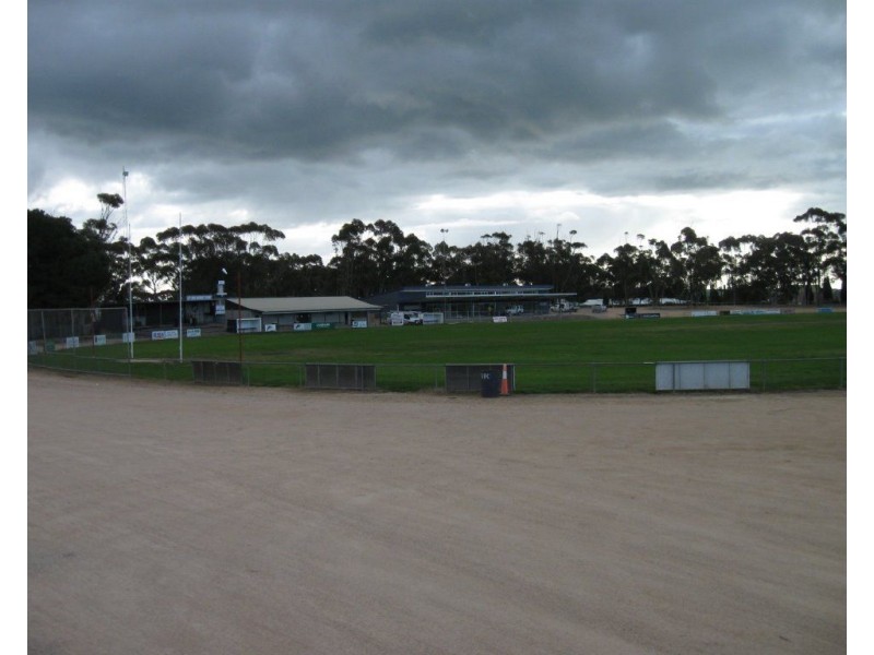 9 Elias Street, Maitland SA 5573