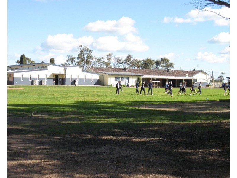 6 Aaron Street, Maitland SA 5573