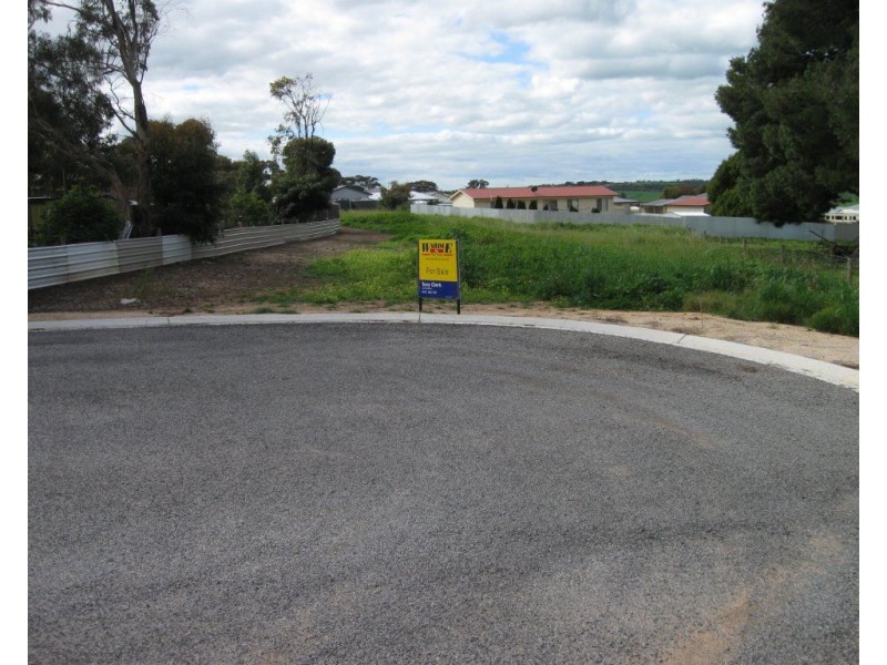 6 Aaron Street, Maitland SA 5573