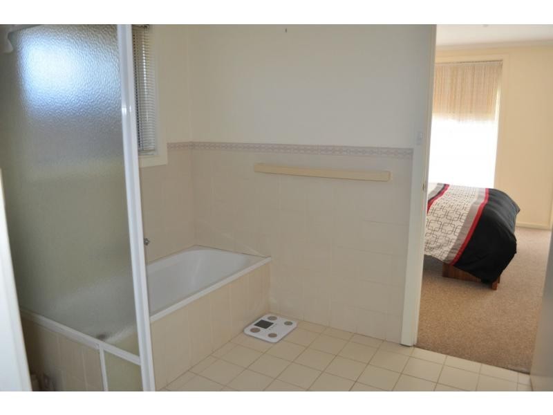 18 a Myall Street, Roxby Downs SA 5725