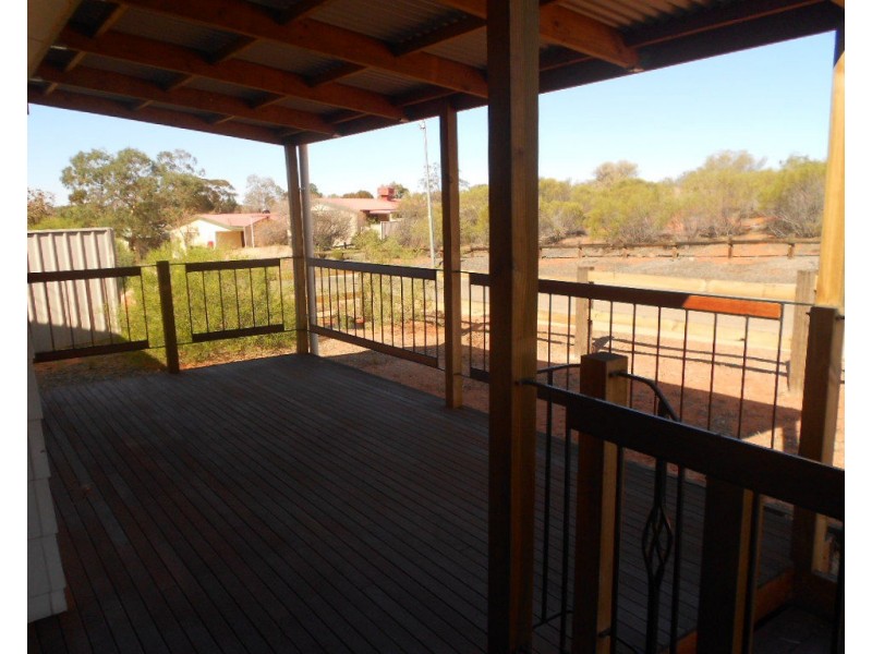 33 Finniss Street, Roxby Downs SA 5725