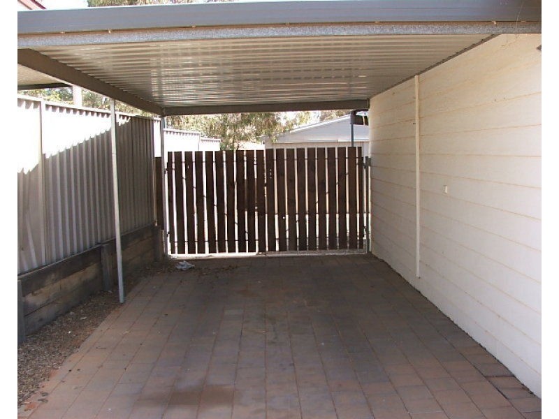 33 Finniss Street, Roxby Downs SA 5725