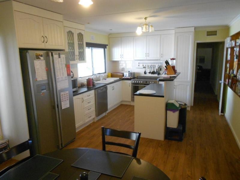 56 West Terrace, Laura SA 5480