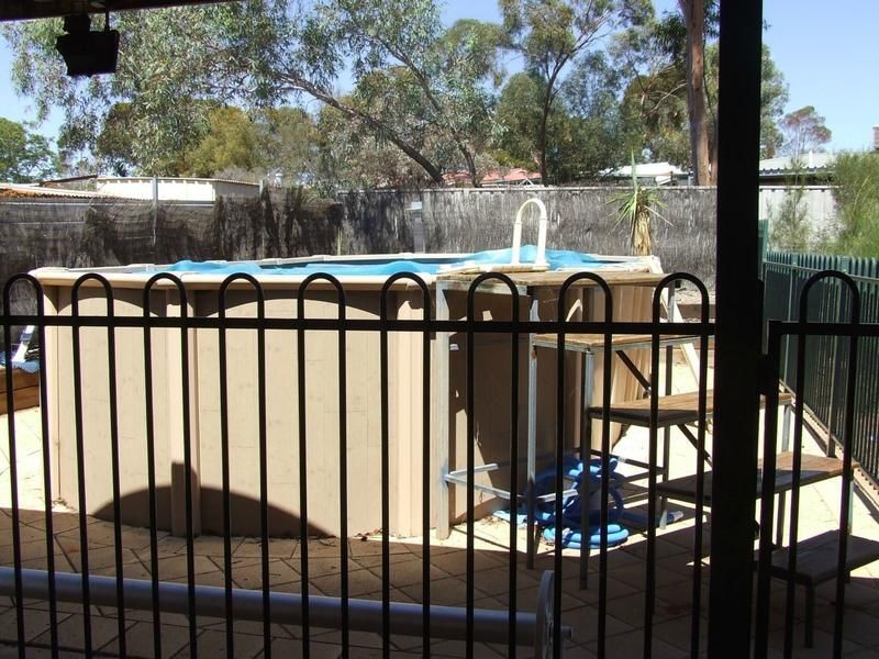 86 Axehead Road, Roxby Downs SA 5725