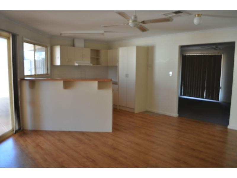 66 Stuart Road, Roxby Downs SA 5725