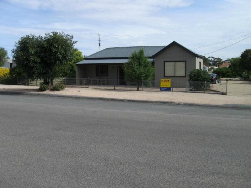 28-30 Samuel Street, Maitland SA 5573