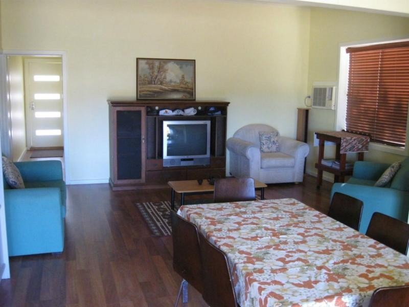 28-30 Samuel Street, Maitland SA 5573