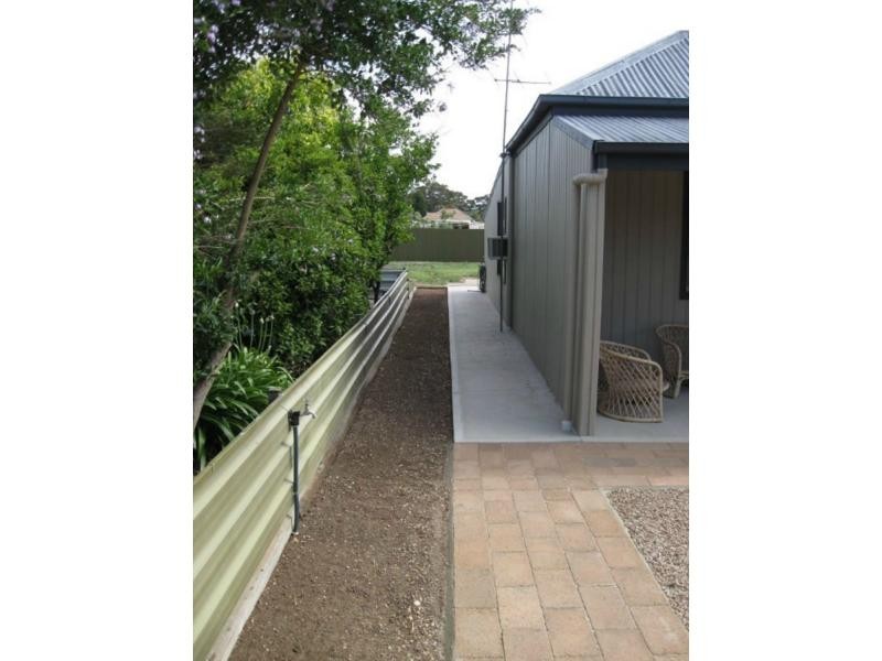 28-30 Samuel Street, Maitland SA 5573