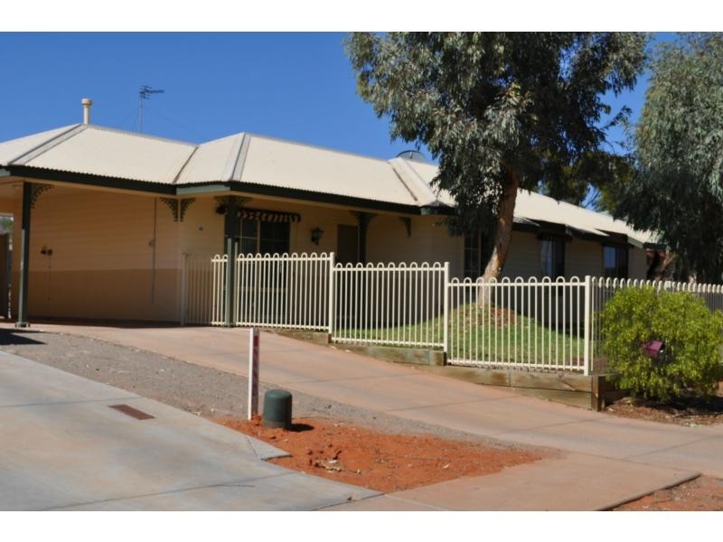 80 Stuart road, Roxby Downs SA 5725