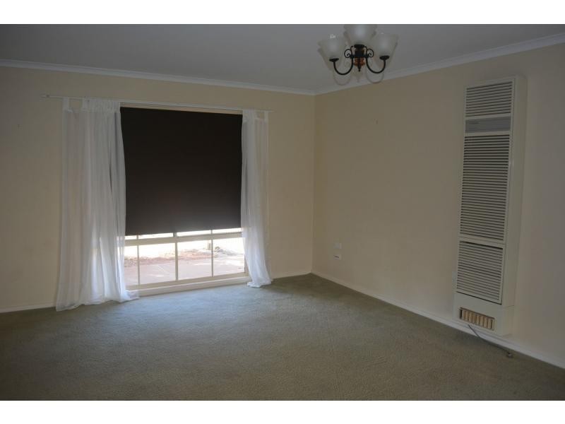 80 Stuart road, Roxby Downs SA 5725