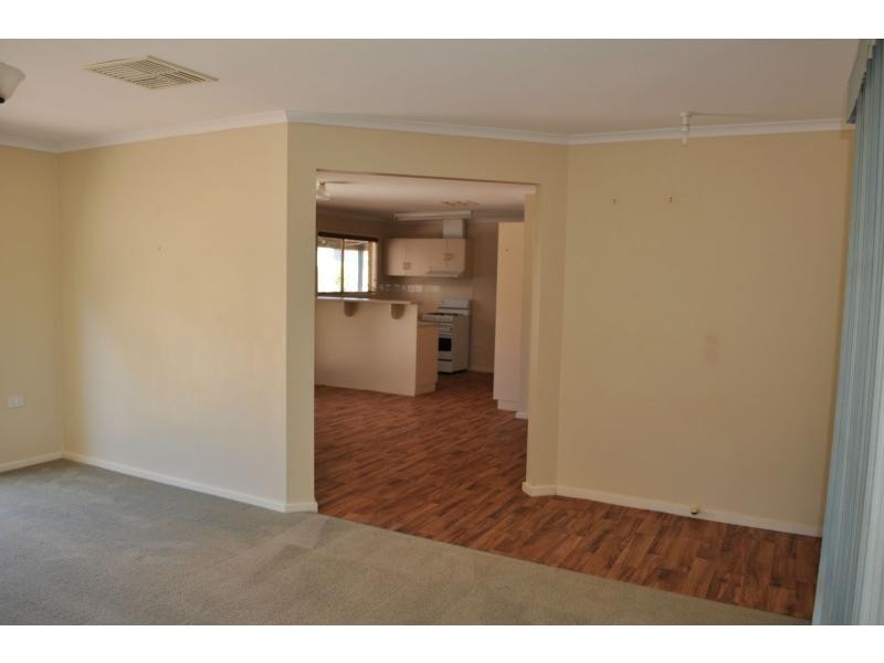 80 Stuart road, Roxby Downs SA 5725