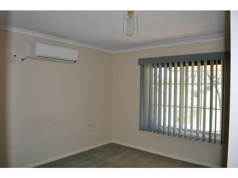 80 Stuart road, Roxby Downs SA 5725