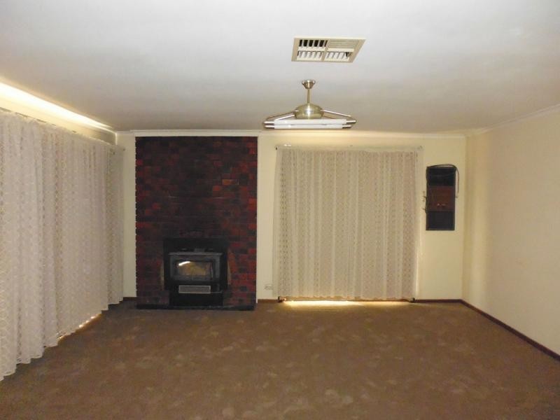 4 Casey Road, Port Broughton SA 5522