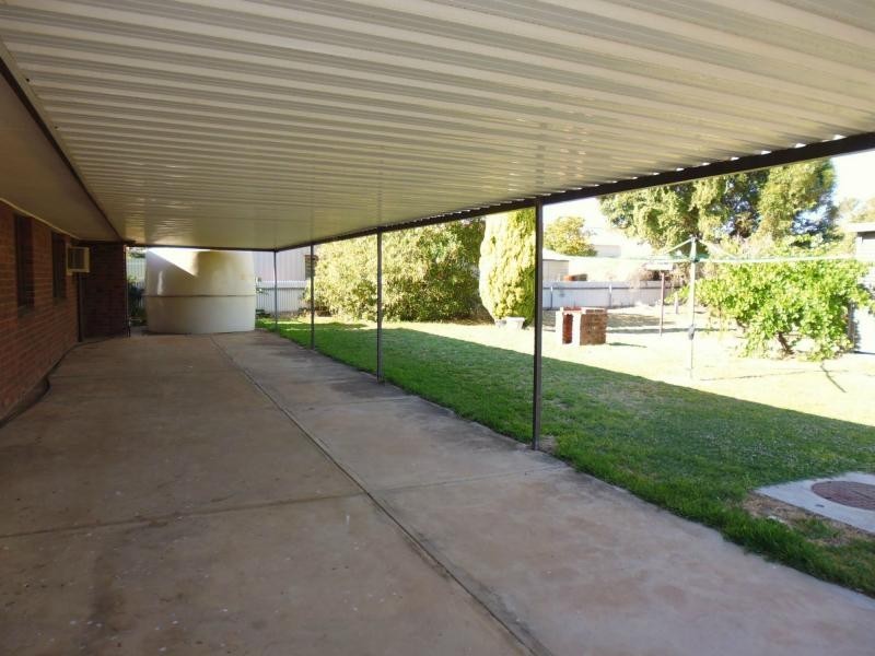 4 Casey Road, Port Broughton SA 5522