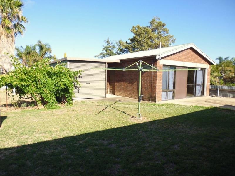 4 Casey Road, Port Broughton SA 5522