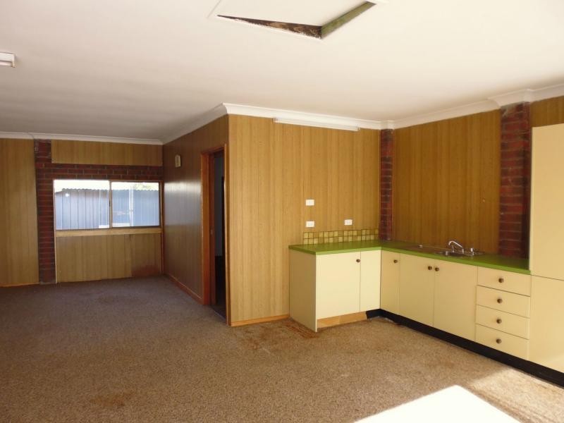 4 Casey Road, Port Broughton SA 5522