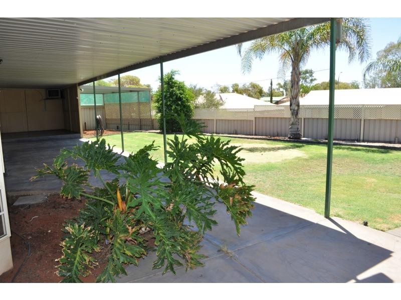 7 Emeroo Street, Roxby Downs SA 5725