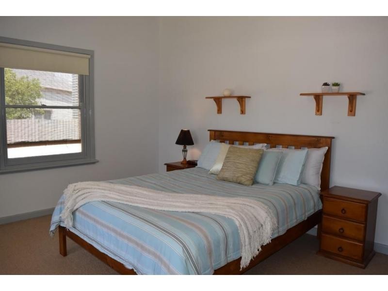 4 Eyre Road, Crystal Brook SA 5523