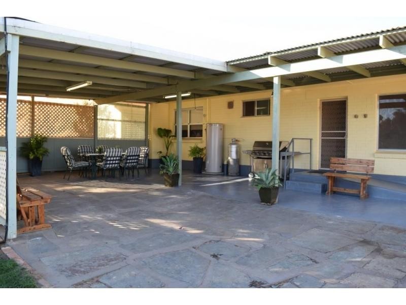 4 Eyre Road, Crystal Brook SA 5523