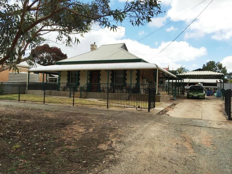 26 Cross Street, Gladstone SA 5473