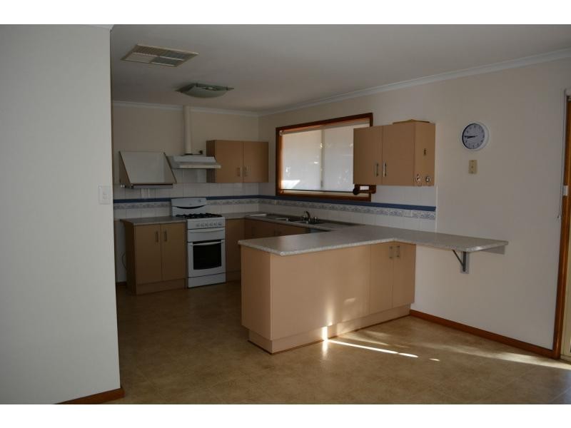 113 STUART Road, Roxby Downs SA 5725
