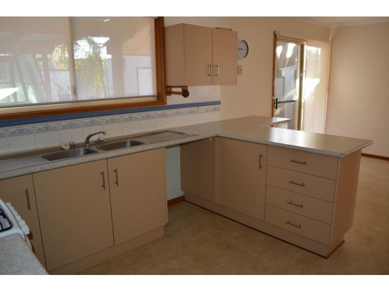 113 STUART Road, Roxby Downs SA 5725