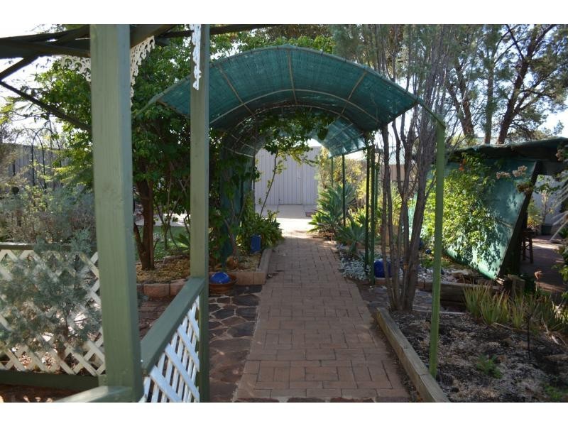 113 STUART Road, Roxby Downs SA 5725