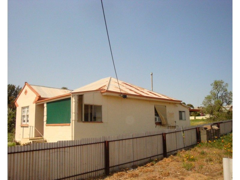 11 Casuarina Street, Wirrabara SA 5481