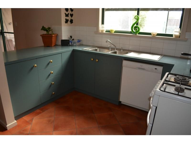 17 FINNISS STREET, Roxby Downs SA 5725