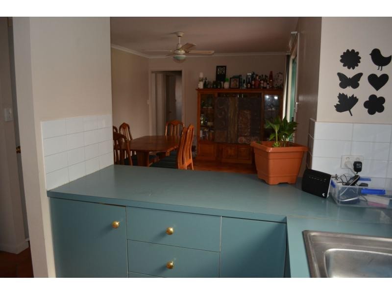 17 FINNISS STREET, Roxby Downs SA 5725