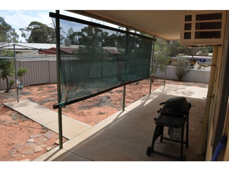 11 Mirra Street, Roxby Downs SA 5725