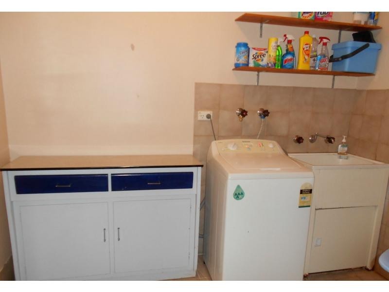 9 Dutton Street, Jamestown SA 5491