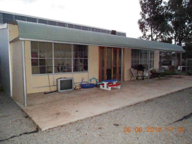 9 Dutton Street, Jamestown SA 5491