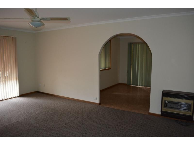 4 Wirrda Street, Roxby Downs SA 5725