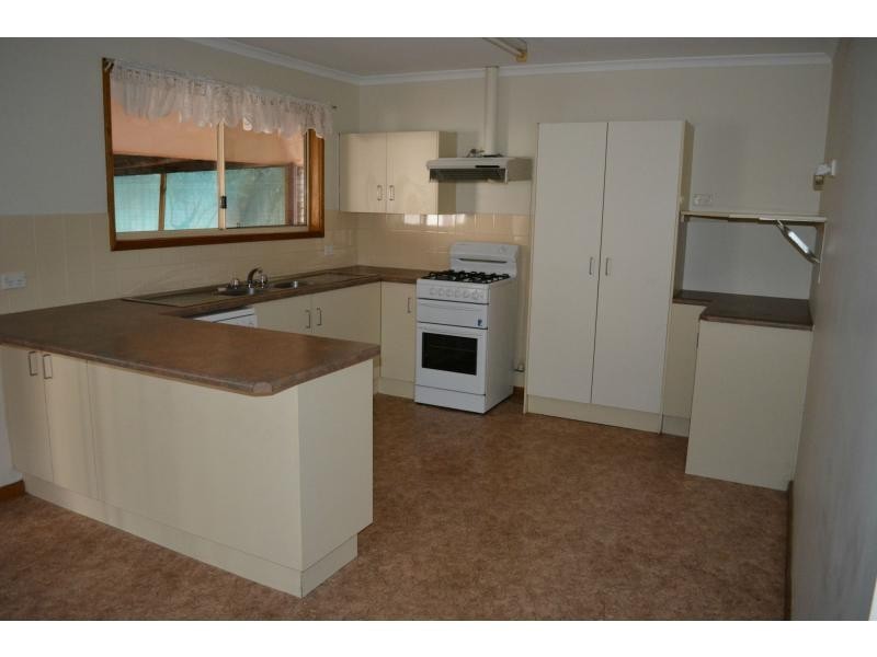 4 Wirrda Street, Roxby Downs SA 5725