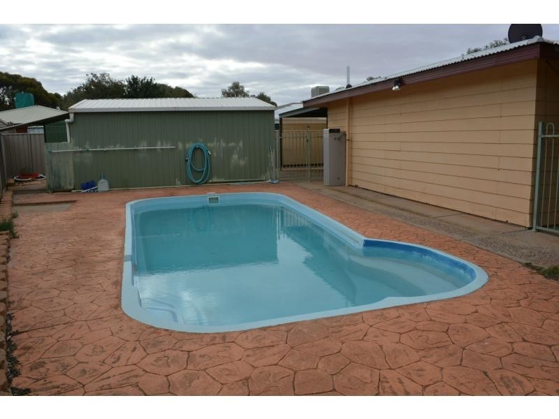 4 Wirrda Street, Roxby Downs SA 5725