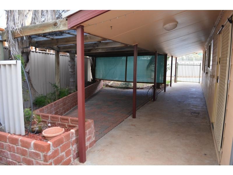4 Wirrda Street, Roxby Downs SA 5725