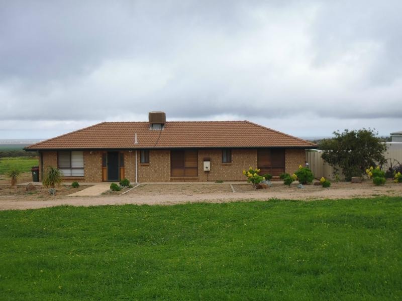 104 Scenic Drive, Napperby SA 5540