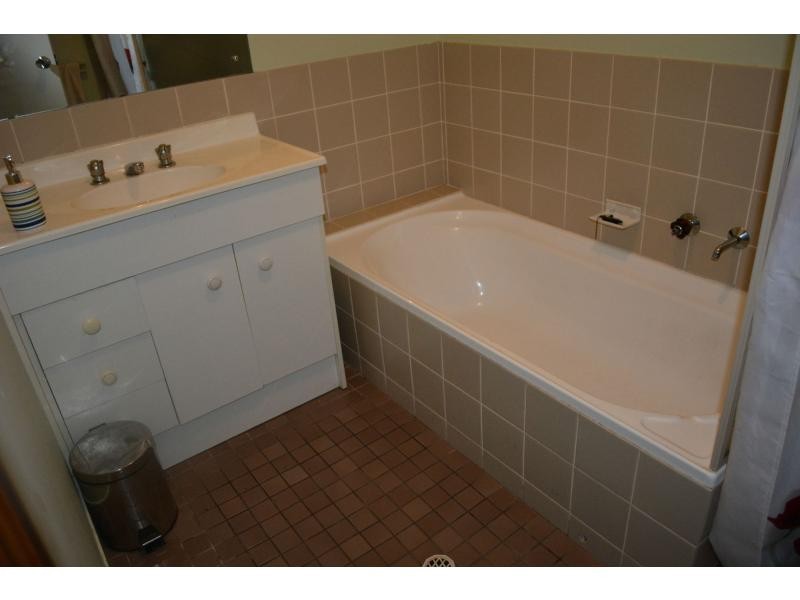 Unit 9/6 Phibbs Court, Roxby Downs SA 5725