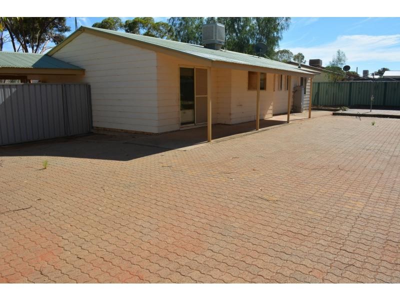 66 Pioneer Drive, Roxby Downs SA 5725