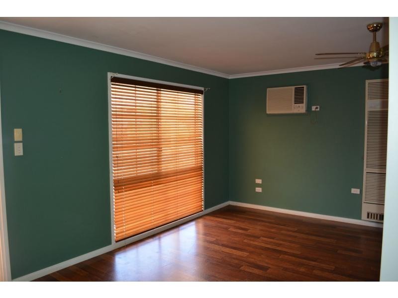 1 Grevillea Close, Roxby Downs SA 5725