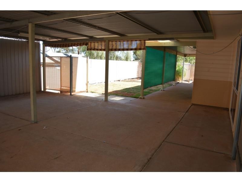 1 Grevillea Close, Roxby Downs SA 5725
