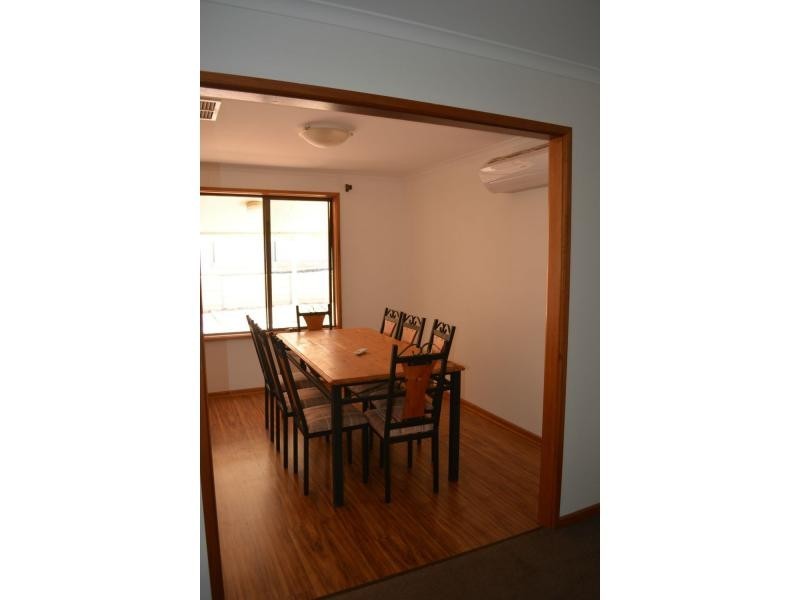 1 Blanche Court, Roxby Downs SA 5725
