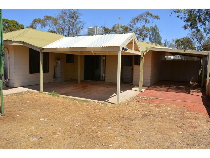 1 Blanche Court, Roxby Downs SA 5725