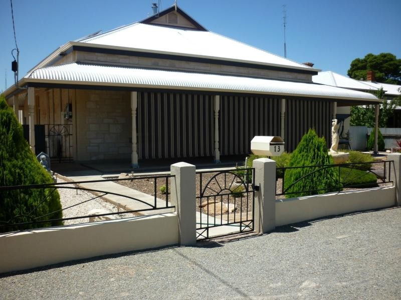 13 King Edward Terrace, Jamestown SA 5491
