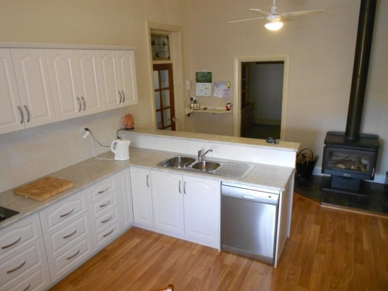 13 King Edward Terrace, Jamestown SA 5491