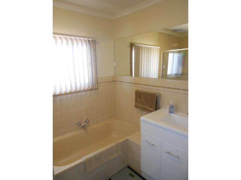 13 King Edward Terrace, Jamestown SA 5491